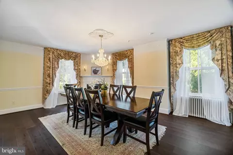 Dining - 15435 Good Hope Rd, Silver Spring, MD 20905 photo 3 of 3