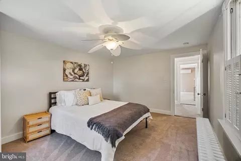 Bedroom - 15435 Good Hope Rd, Silver Spring, MD 20905 photo 2 of 12