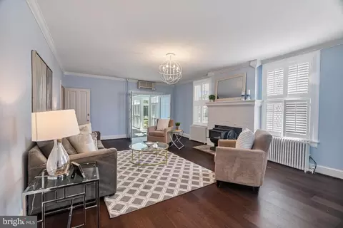 Living - 15435 Good Hope Rd, Silver Spring, MD 20905 photo 2 of 3