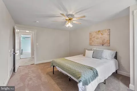 Bedroom - 15435 Good Hope Rd, Silver Spring, MD 20905 photo 7 of 12