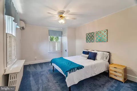 Bedroom - 15435 Good Hope Rd, Silver Spring, MD 20905 photo 8 of 12