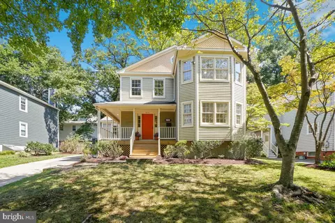 8715 2nd Ave, Silver Spring, MD 20910
