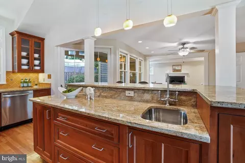 8715 2nd Ave, Silver Spring, MD 20910 photo 23