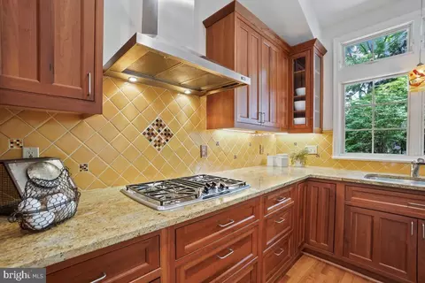 8715 2nd Ave, Silver Spring, MD 20910 photo 25