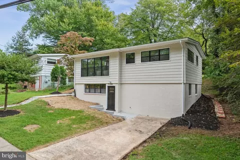 4006 Denfeld Ave, Kensington, MD 20895