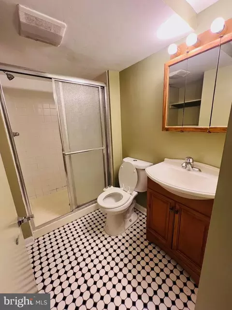 Bath - 2340 Sun Valley Cir #2-EF, Silver Spring, MD 20906 photo 1 of 9