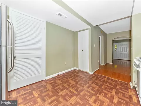 Entry Way - 2340 Sun Valley Cir #2-EF, Silver Spring, MD 20906 photo 2 of 5