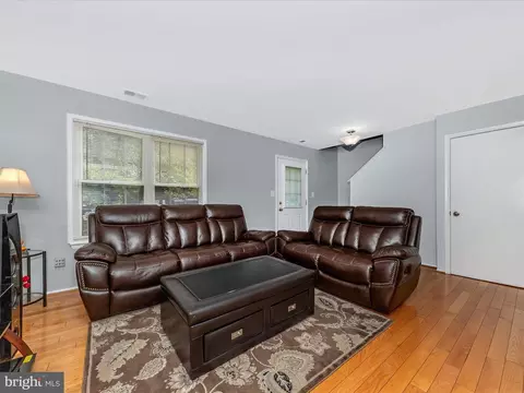 Living - 2340 Sun Valley Cir #2-EF, Silver Spring, MD 20906 photo 12 of 14