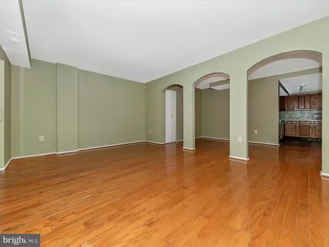 Living - 2340 Sun Valley Cir #2-EF, Silver Spring, MD 20906 photo 6 of 14
