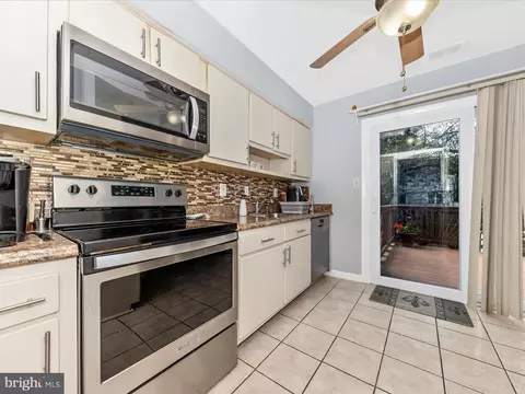 Kitchen - 2340 Sun Valley Cir #2-EF, Silver Spring, MD 20906 photo 7 of 8