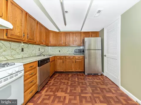Kitchen - 2340 Sun Valley Cir #2-EF, Silver Spring, MD 20906 photo 4 of 8