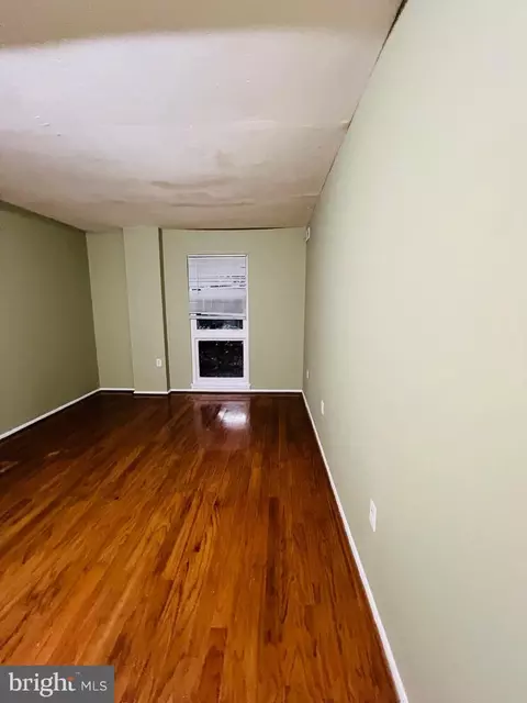 Living - 2340 Sun Valley Cir #2-EF, Silver Spring, MD 20906 photo 1 of 14
