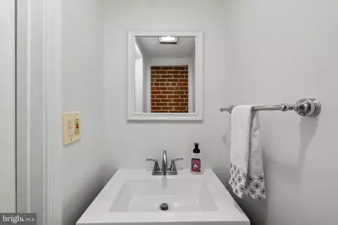 10016 Greenock Rd, Silver Spring, MD 20901 photo 12