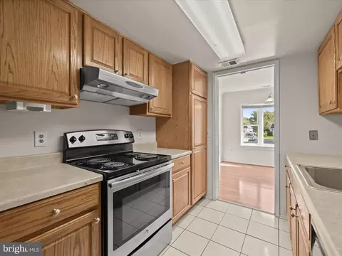 15062 Haslemere Ct #262-B, Silver Spring, MD 20906 photo 8