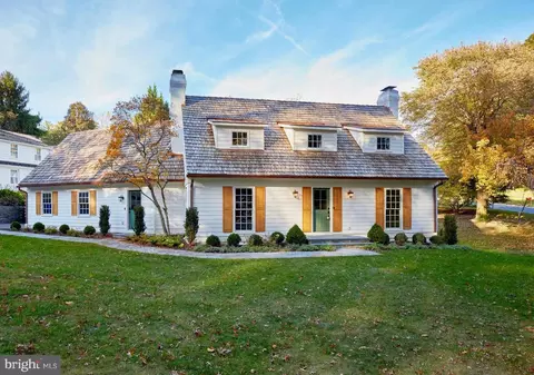 8224 Burning Tree Rd, Bethesda, MD 20817