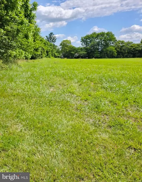 19505 Fisher Ave #( 1), Poolesville, MD 20837