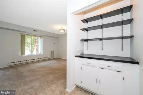 Living - 3511 Forest Edge Dr #17-1F, Silver Spring, MD 20906 photo 9 of 10