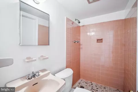 Bath - 9210 Watson Rd, Silver Spring, MD 20910 photo 3 of 3