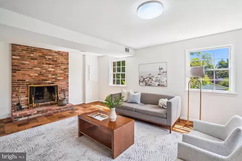 Living - 9210 Watson Rd, Silver Spring, MD 20910 photo 6 of 10