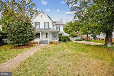 637 Ritchie Ave, Silver Spring, MD 20910 photo 2