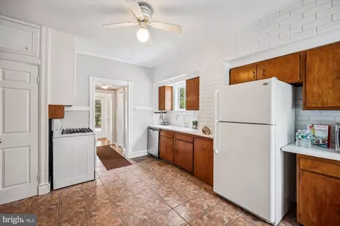 637 Ritchie Ave, Silver Spring, MD 20910 photo 14