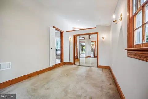 637 Ritchie Ave, Silver Spring, MD 20910 photo 9