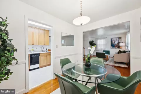 Dining - 1610 Cody Dr, Silver Spring, MD 20902 photo 2 of 2