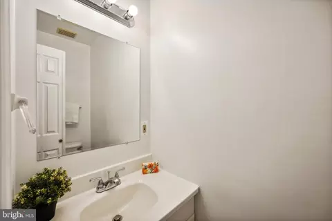 Bath - 1610 Cody Dr, Silver Spring, MD 20902 photo 1 of 2