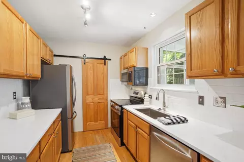 400 Hinsdale Ct, Silver Spring, MD 20901 photo 17