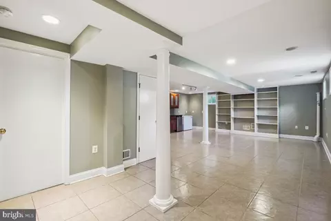 400 Hinsdale Ct, Silver Spring, MD 20901 photo 38