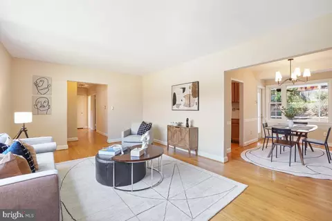 400 Hinsdale Ct, Silver Spring, MD 20901 photo 9