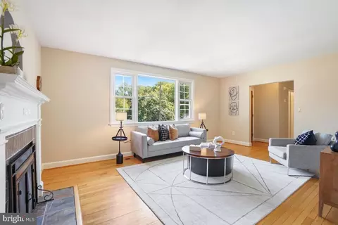 400 Hinsdale Ct, Silver Spring, MD 20901 photo 8
