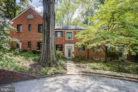 8718 Manchester Rd #4, Silver Spring, MD 20901