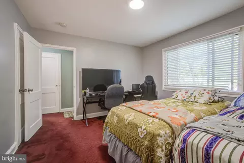Bedroom - 8718 Manchester Rd #4, Silver Spring, MD 20901 photo 2 of 2