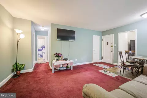 Living - 8718 Manchester Rd #4, Silver Spring, MD 20901 photo 3 of 3