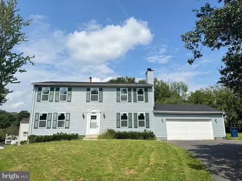8809 Blue Smoke Dr, Gaithersburg, MD 20879