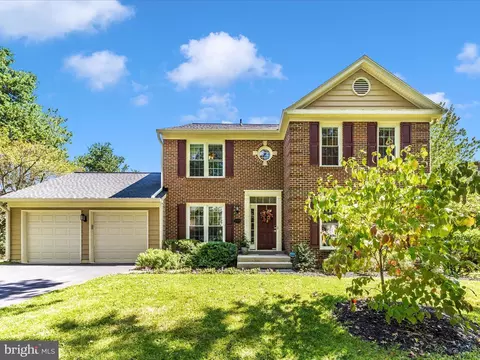 19925 Silverfield Dr, Montgomery Village, MD 20886