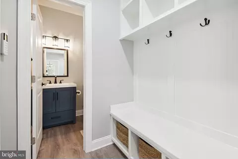Entry Way - 14205 Burning Bush Ln, Silver Spring, MD 20906 photo 5 of 5