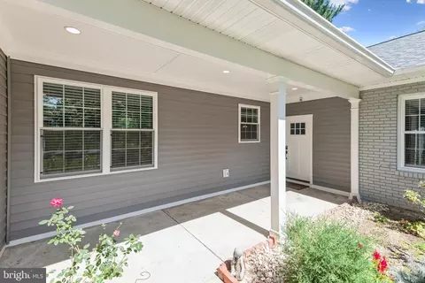Exterior - 14205 Burning Bush Ln, Silver Spring, MD 20906 photo 3 of 12
