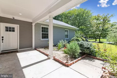 Exterior - 14205 Burning Bush Ln, Silver Spring, MD 20906 photo 4 of 12