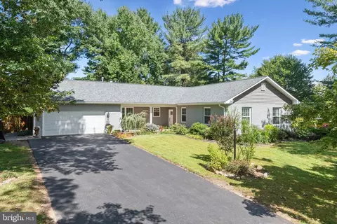 Exterior - 14205 Burning Bush Ln, Silver Spring, MD 20906 photo 2 of 12