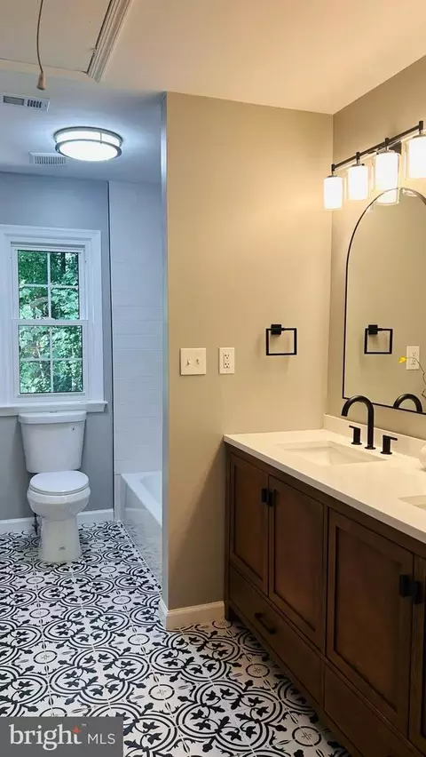Bath - 709 Brandon Green Dr, Silver Spring, MD 20904 photo 10 of 10