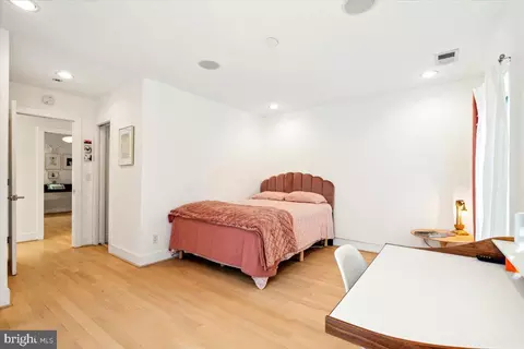 9803 Mcmillan Ave, Silver Spring, MD 20910 photo 25