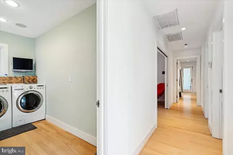 9803 Mcmillan Ave, Silver Spring, MD 20910 photo 29