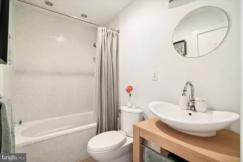 9803 Mcmillan Ave, Silver Spring, MD 20910 photo 24