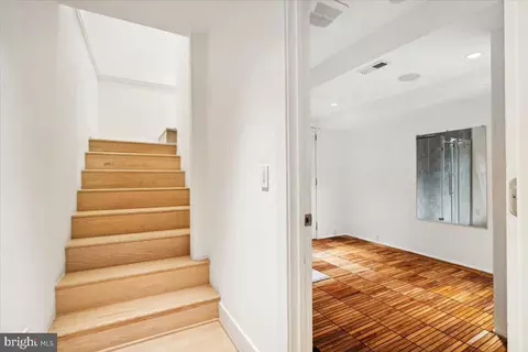 9803 Mcmillan Ave, Silver Spring, MD 20910 photo 54