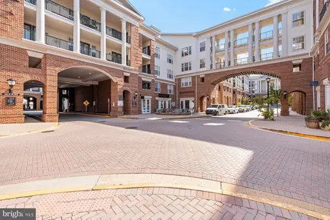 7 Granite Pl #315, Gaithersburg, MD 20878