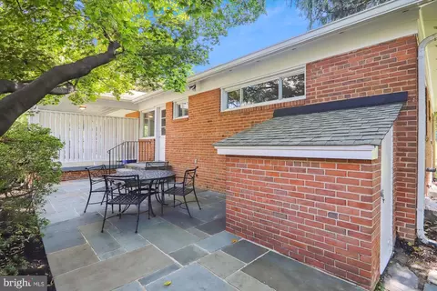 Exterior - 1200 Ballard St, Silver Spring, MD 20910 photo 3 of 10