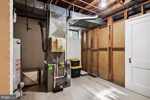 Entry Way - 1200 Ballard St, Silver Spring, MD 20910 photo 5 of 5