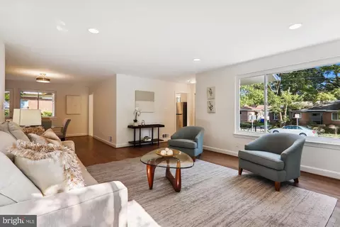 Living - 1200 Ballard St, Silver Spring, MD 20910 photo 4 of 8